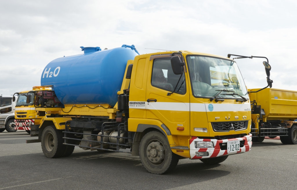 給水車